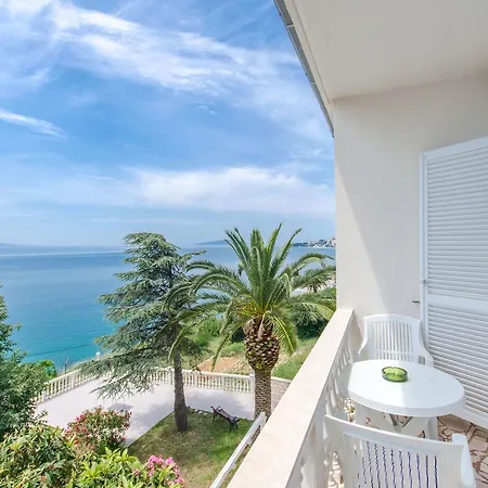 Πανσιόν Gomila 3*