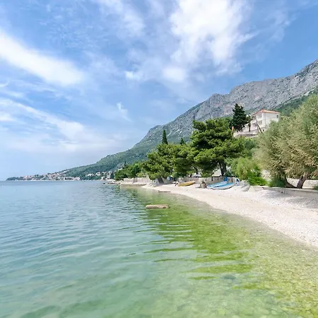 Πανσιόν Gomila 3*